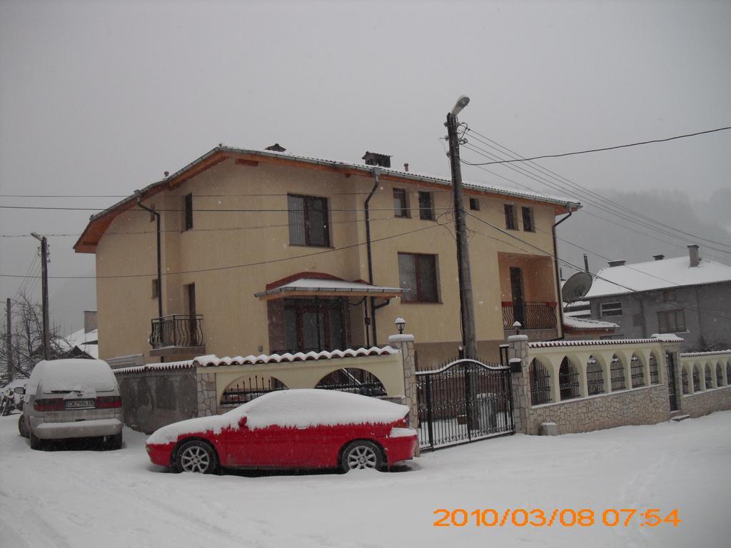 Guest House Benita デヴィン エクステリア 写真